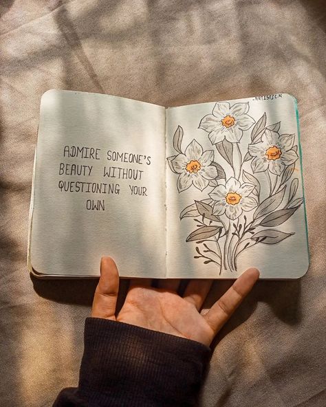 Instagram @_artistic.n Diary Writing Ideas Creative, Skechtbook Ideas, Pretty Doodles, 2024 Journal, Mini Art Journal, Doodle Quotes, Bullet Journal Quotes, Bullet Journal Paper, Bulletin Journal Ideas