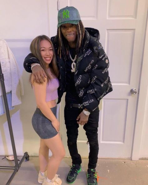 Green Strike Dunks Outfit, Green Strike Dunks, Girl Rappers, Dunk Green, Couples Matching Outfits Swag, Dunks Outfit, King Von, Rapper Outfits, Arrow Logo