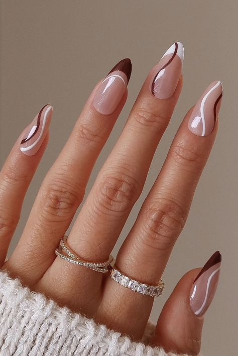 Nails Designs Christmas, Nails Art Easy, Nails Art Simple, Nails New Years, New Years Nail, Nail Art For Short Nails, Art For Short Nails, Nail Art Easy, Simple Nail Art