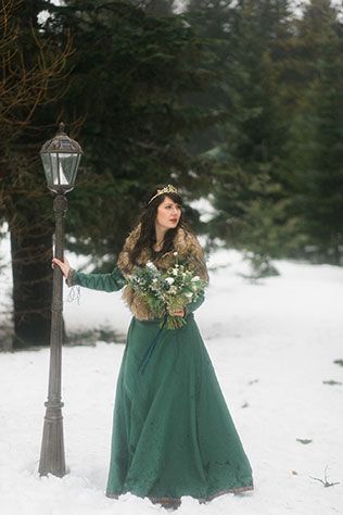 Narnia Wedding Dress, Narnia Inspired Wedding, Narnia Themed Wedding, Narnia Photoshoot, Narnia Wedding Theme, The Lion The Witch And The Wardrobe, Narnia Winter, Narnia Wedding, Narnia Christmas