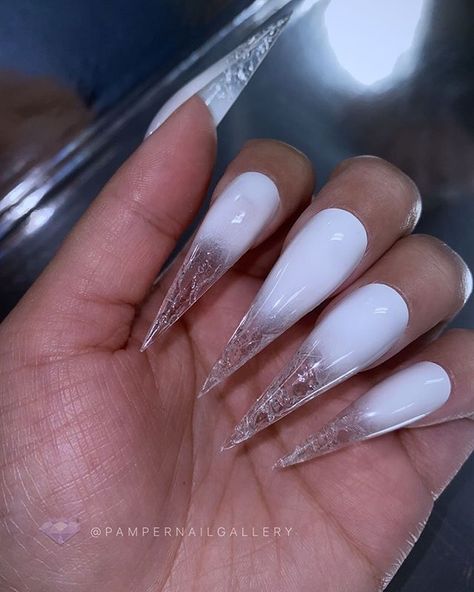 Pamper Nail Gallery® en Instagram: “Nails that look like ice! Topped with a perfect airbrushed frosty ombre. 🌬 Link in bio: Menu: Season of Magic: Glowing…” Solid White Nails, Icicle Nails, Alcohol Cleanse, Monster Nails, Deep Red Nails, Crackle Nails, Cleansing Pads, Trendy Winter, Winter Nail Designs