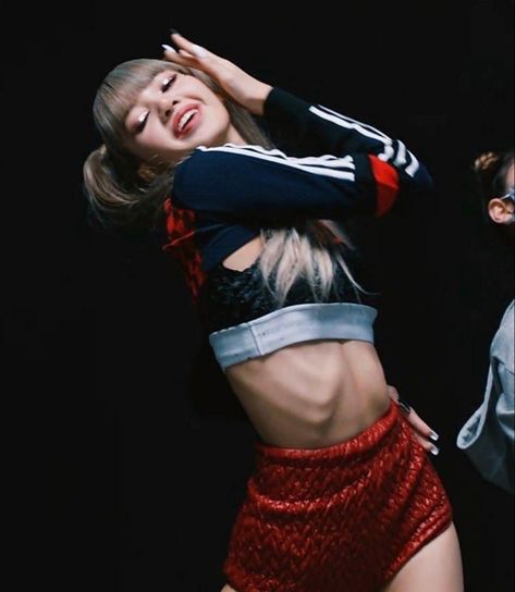 Lisa Dance, Ideal Body, Body Inspiration, Kpop Idols, Blackpink Fashion, Lalisa Manoban, Kpop Outfits, Blackpink Lisa, Perfect Body