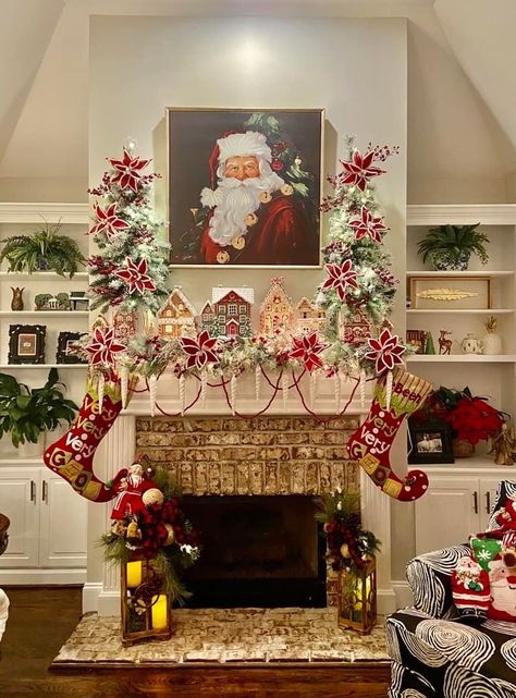 Gingerbread Mantle, Christmas Mantal, Napkin Folding Ideas, Table Decor Thanksgiving, Christmas Fireplace Mantels, Table Decorations Ideas, Thanksgiving Aesthetic, Mantel Garland, Paper Napkin Folding