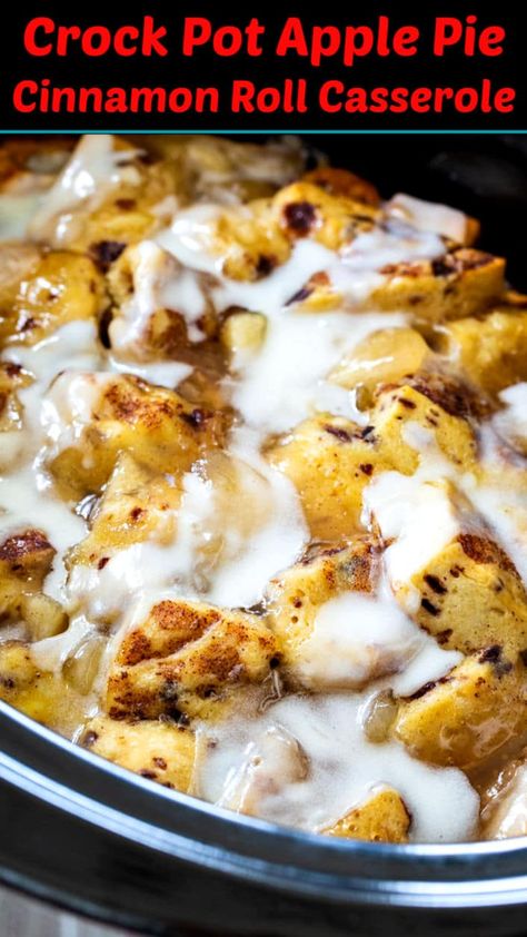 Apple Pie Cinnamon Roll Casserole, Crock Pot Apple Pie, Crockpot Apple Pie, Pillsbury Cinnamon Roll Recipes, Cinnamon Roll Casserole Recipe, Crockpot Cinnamon Rolls, Apple Casserole, Cinnamon Roll Desserts, Slow Cooker Cinnamon Rolls