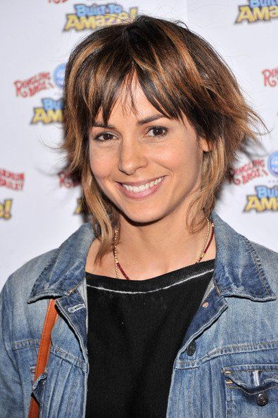 Pictures & Photos of Stephanie Szostak - IMDb Stephanie Szostak, Pretty Short Hair, Shag Hair, Short Haircut Styles, Imdb Movies, Shaggy Hair, Short Shag, Choppy Bob Hairstyles, Short Brown Hair