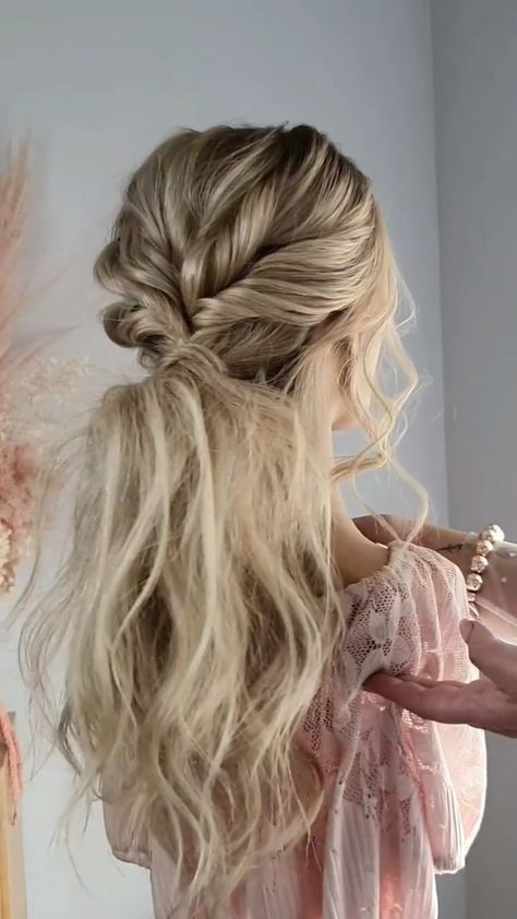 Bridal Pony, Bridal Bun, Beautiful Braided Hair, Hair Upstyles, Easy Hair Updos, Dance Hairstyles, Hair Braid Videos, Makijaż Smokey Eye, Peinados Fáciles Para Cabello Corto