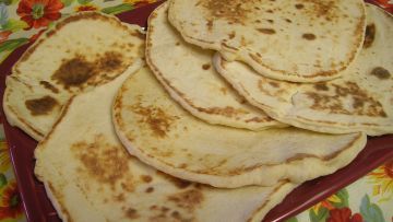 Olga Bread Recipe - Genius Kitchen Olga Bread Recipe, Olga Bread, Pane Pita, Pita Bread, Bread Rolls, Tortillas, Copycat Recipes, Bread Recipe, Pita