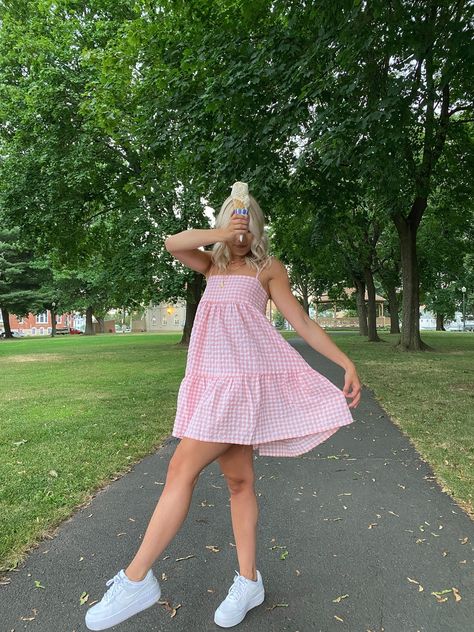 Pink Dress Ideas Casual, Short Dresses For A Wedding Guest, Pink Dress Summer Outfit, Pink Dress Casual Outfit, Simple Pink Dress Casual, Pink Summer Clothes, Cute Pink Dress Casual, Cute Pink Summer Outfits, Simple Dress Aesthetic