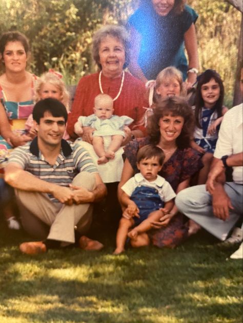 My family in the 80s 80s Mom Aesthetic, 80s Family Photos, 90s Family Photos, Footloose Costumes, Family Portrait Poses, A Group Of People, Group Of People, Inspo Board, People Sitting