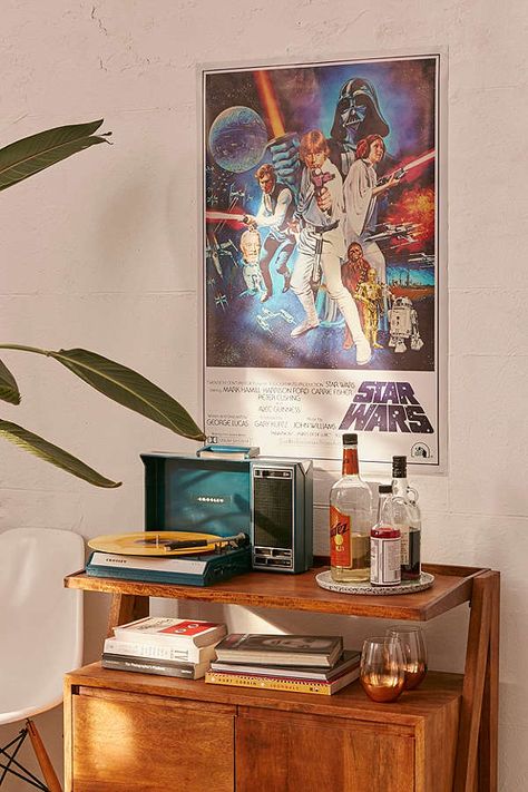 Star Wars Room, Star Wars Decor, Home Theater Setup, Star Wars Wallpaper, Home Theater Seating, Style Deco, Star Wars Poster, Bedroom Vintage, Retro Home Decor