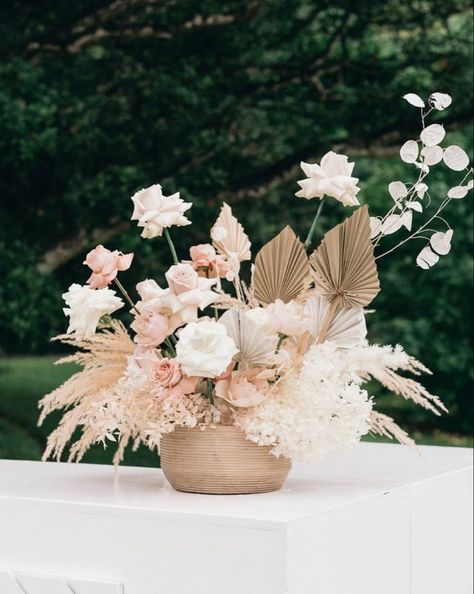 Boho Centerpieces Birthday, Pampas Floral Arrangement, Boho Floral Arrangements, Boho Centerpieces, Pampas Grass Arrangement, Flower Box Centerpiece, Artificial Arrangements, Boho Centerpiece, Table Floral Arrangements