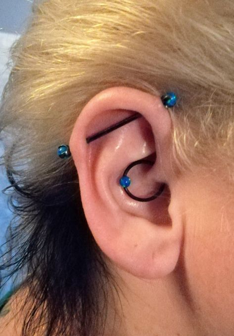 Daith And Industrial Piercing Together, Industrial And Daith Piercing, 3 Lobe Piercings, Industrial Piercing, Lobe Piercing, Daith Piercing, Jewelry Inspo, Piercing Jewelry, I Tattoo