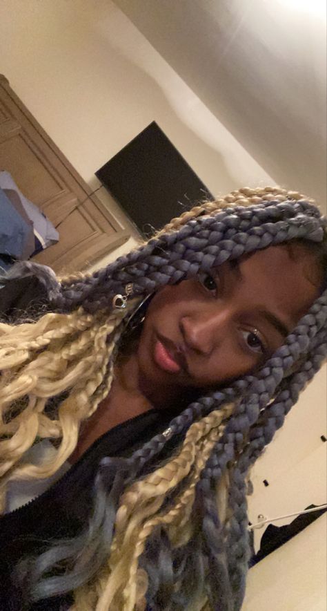 braids Blue And White Box Braids, Blond And Blue Braids, Blue And Blonde Box Braids, Blue French Curl Braids, Blue And White Braids, Blonde And Blue Braids, Blue And Blonde Braids, Box Braid Colors Ideas, Black And Blonde Braids