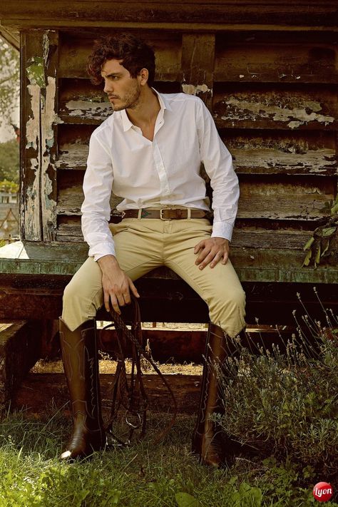 Pampeano Shoot September 2014 Men's Equestrian, Outfits Sport, Mens Fashion Country, Mens Riding Boots, Equestrian Fashion, Elegant Man, Equestrian Outfits, Riding Outfit, Outfits For Men