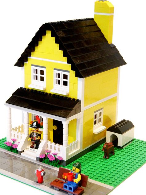 LEGO MOC - Yellow House WIP | This is a work in progress. Co… | Flickr Lego Building Instructions Step By Step, Lego Moc Instructions Free, Lego Plans, Lego House Ideas, Lego Houses, Instructions Lego, Lego Furniture, Lego 4, Lego Boards