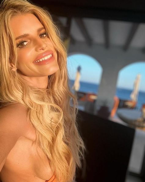 Inside Jessica Simpson’s $40K-per-night private villa on family’s Mexico vacation: 3 personal chefs, 5 butlers and more Jessica Simpson Makeup, Spring Break Vacation, Jessica Simpson Style, Nick Lachey, Evan Ross, Marriage Issues, Eric Johnson, Ashlee Simpson, Long Blond