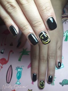 Nirvana Nail Design, Rock Nails Grunge Short, Nirvana Nail Art, Rock Music Nails, Band Nails Rock, Rock Band Nails, Rock Nails Grunge, Punk Rock Nails, Rock Nail Art