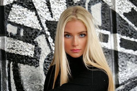 (1) Is Finland the blondest country on earth or is it Sweden/Norway/Denmark/Estonia? - Quora Fair Skin Makeup, Violet Hair, Human Hair Color, Redhead Girl, Dark Blonde, Skate Park, Fair Skin, Portrait Girl, Green Hair