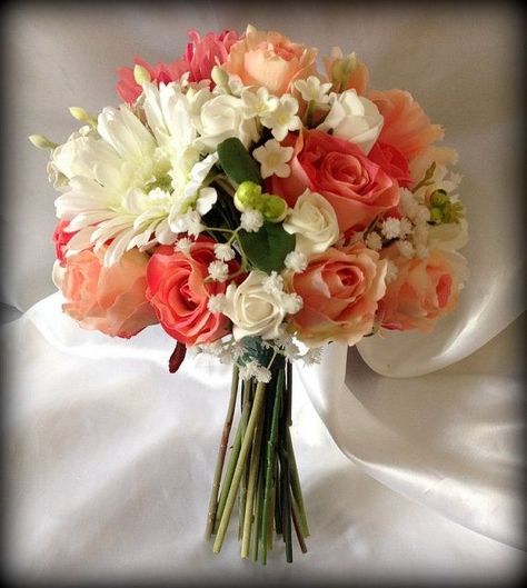 Coral Wedding Bouquet Bride, Coral Centerpieces Wedding, Bouquet For Girlfriend, Valentines Day Roses, Coral Colors, Fall Bouquet, Fake Wedding, Bridesmaids Bouquet, Artificial Bouquet