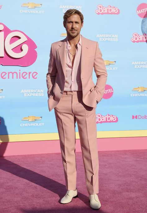 Ryan Gosling's Best Ken Outfits For "Barbie" And Style Evolution Ken Outfit Ideas, Ryan Gosling Style, Ideas De Outfits, Райан Гослинг, Los Angeles Hotels, Issa Rae, Fiesta Outfit, Barbie Ken, Beverly Hilton Hotel