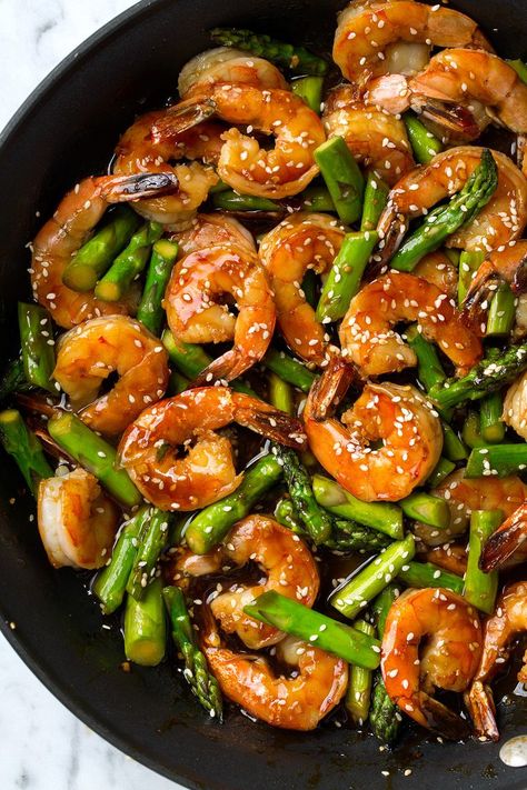 Teriyaki Shrimp and Asparagus Asparagus Shrimp, Recipe Asparagus, Asparagus Stir Fry, Teriyaki Shrimp, Chinese Recipe, Shrimp And Asparagus, Shrimp Recipes Easy, Shrimp Dishes, Cooking Classy