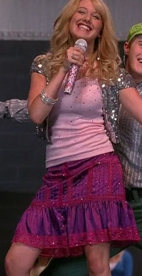 Sharpay Evans Iconic Outfits, Sharpay Evans Bop To The Top, Sharply And Ryan Costume, Sharply Evans Costume, Sharpay Inspired Outfits, Sharpay Evans Costume Halloween, Sharply Evans Outfits, Sharpey Evans Outfits, Sharpay Halloween Costume