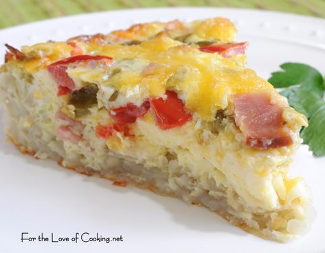 Canadian Bacon, Green Chile, & Cheddar Quiche with a Shredded Potato Crust Quiche With Potato Crust, Cheddar Quiche, Potato Crust, Bacon Quiche, Shredded Potatoes, Breakfast Quiche, Canadian Bacon, Quiche Recipes, Green Chile