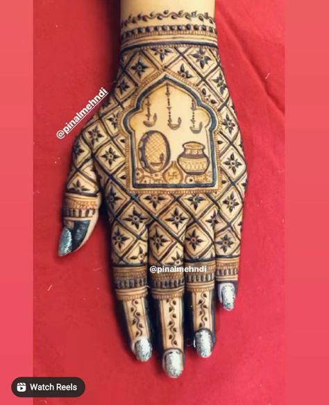 Karva Chauth Mehndi Designs, Mehndi Designs Bridal Hands, Mehndi Design Pictures, Very Simple Mehndi Designs, Simple Mehndi Designs Fingers, Engagement Mehndi Designs, Full Mehndi Designs, Henna Tattoo Designs Simple, Latest Bridal Mehndi Designs