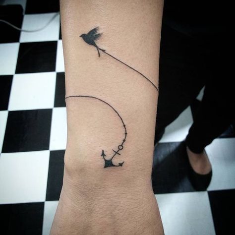 Diese süßen Bracelet-Tattoos schmücken jetzt unsere Handgelenke! | OK! Magazin Armband Tattoo Frau, Tattoo Armband, Anker Tattoo, Pawprint Tattoo, Armband Tattoos, Anklet Tattoos, Tattoo Trend, Tattoo Magazine, Tattoo Now