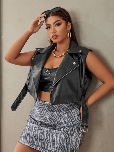 Plus Size Outfits Casual, Leather Moto, Leather Moto Jacket, Leather Biker Jacket, Fashion Night, Leather Dresses, Moto Jacket, Biker Jacket, Character Outfits