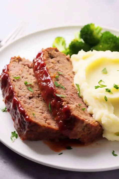 Classic Beef and Pork Meatloaf - BeCentsational Beef And Pork Meatloaf Recipes Best, Meatloaf Recipes With Beef Pork And Veal, Beef And Pork Meatloaf, Pork And Beef Meatloaf, Pork Meatloaf, Beef Meatloaf Recipes, Leftover Meatloaf, Beef Meatloaf, Meatloaf Ingredients