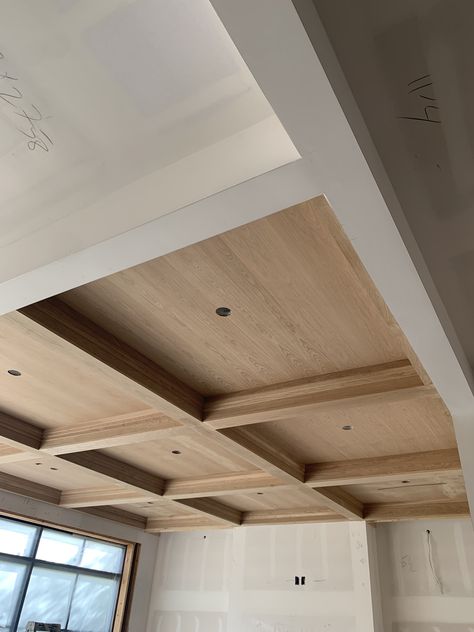 Different Height Ceilings, Beam Kitchen Ceiling, Flat Ceiling Beams, Ceiling Beams With Crown Molding, Dining Ceiling Design, Wood Beams On Flat Ceiling, Tray Ceiling With Wood, Beams Bedroom, Modern Suspended Ceiling