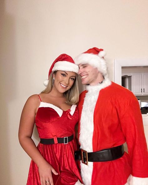 Party Holiday Outfits, Mrs Clause Costume, Couples Costume Halloween, 2022 Halloween Costume, Mrs Claus Costume, Mrs Claus Outfit, Mrs Clause, December Winter, Couples Christmas