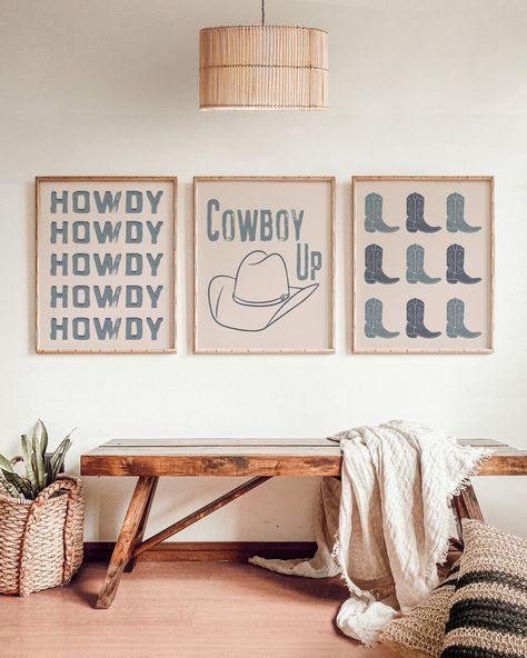 Western Gallery Wall, Western Chic Decor, Western Apartment, Nashville Airbnb, Western Boho Home Decor, Invest Property, Western Living Room, Southwestern Wall Art, Western Wall Decor