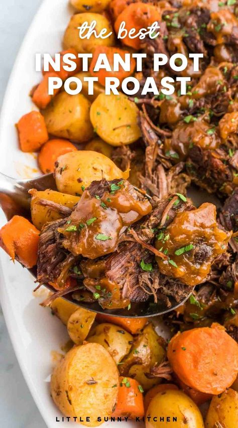 This Instant Pot Pot Roast is a great recipe for any day of the week! Leave your conventional crock pot behind, thanks to the Instant Pot this pressure cooker pot roast is ready to devour in just an hour and a half. Instant Pot Pot Roast Recipe, Pressure Cooker Roast, Instant Pot Roast, Pressure Cooker Pot Roast, Instant Pot Pot Roast, Beef Recipe Instant Pot, Pot Roast Crock Pot Recipes, Pot Roast Recipe, Best Pressure Cooker