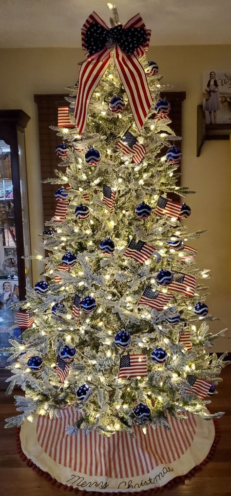 Veterans Christmas Tree, Red Blue White Christmas Tree Ideas, Usa Christmas Tree, Patriotic Trees Christmas, America Christmas Tree, Fourth Of July Christmas Tree, Americana Christmas Tree Ideas, 4th Of July Christmas Tree, Patriotic Christmas Tree Ideas