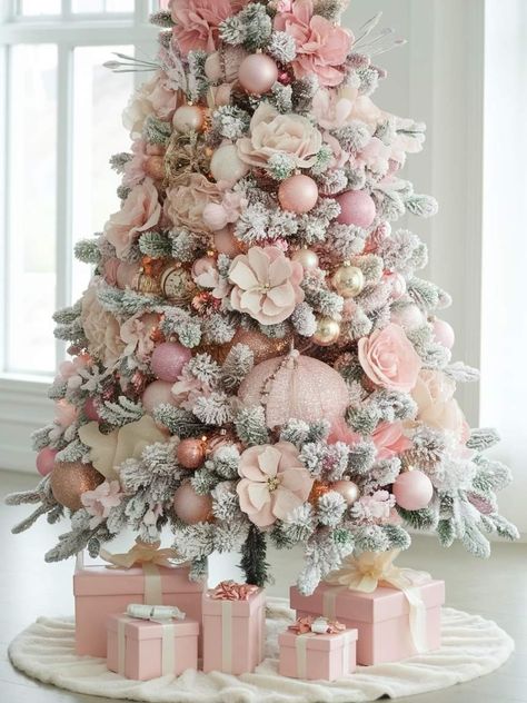 Pink Themed Christmas Tree, Pink Themed Christmas, Gold And Silver Christmas Tree, Maximalist Christmas, Gold And Silver Christmas, Creative Christmas Decorations, Gold Star Tree Topper, Pink Christmas Decor Ideas, White And Gold Christmas