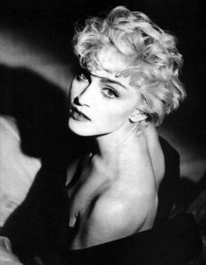 Le Icone Anni '80 di Herb Ritts • Fotografia 80s Madonna, Madonna 80s, Madonna Photos, Herb Ritts, Helmut Newton, Celebrity Portraits, Stevie Nicks, 인물 사진, White Photo