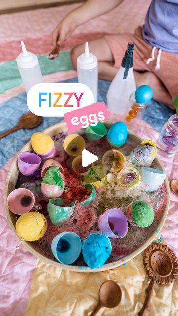 Fizzy Eggs, Messy Activities, Eggs For Easter, Invitation To Play, Open Ended Play, Food Colouring, Glitter Flowers, Plastic Eggs, Messy Play