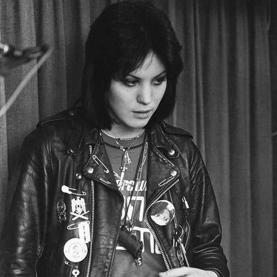 Joan Jett Outfits, Pop Punk Aesthetic, Sandy West, 70s Punk, Punk Aesthetic, Riot Grrrl, Rock Outfits, Joan Jett, Punk Rocker