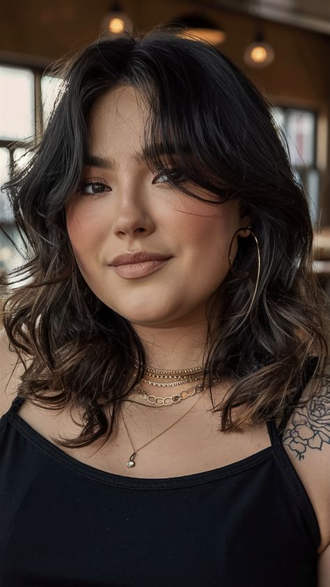 26 Trendy Medium Length Haircuts for Chubby Faces with Bangs & Waves Wavy Lob With Bangs, Haircut Chubby Face, Hair For Chubby Face, Best Haircut For Chubby Face, Wavy Haircuts Medium, Trendy Medium Length Haircuts, Best Haircuts For Round Faces, Haircuts For Chubby Faces, Medium Length Kids Hairstyles