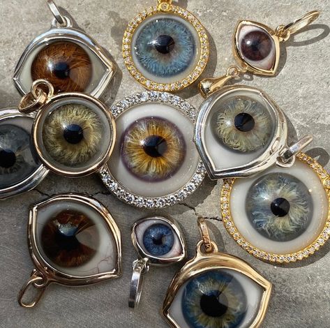 Pendants Witch Accessories Diy, Mini Ring, I'm With The Band, Dope Jewelry, Funky Jewelry, Eye Pendant, Mode Inspo, Eye Jewelry, Same Style