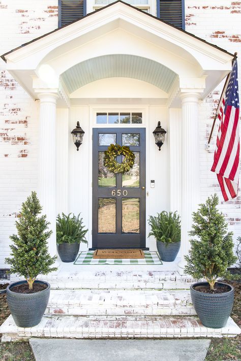 4 easy steps to decorate a small porch stoop for spring to make any home more welcoming for guests. #springporch #smallporch #porchstoop Small Porch Decorating Ideas, Haint Blue Porch Ceiling, Blue Porch Ceiling, Small Porch Decorating, Ektorp Sofa, Front Stoop, Porch Ceiling, Farmhouse Side Table, Front Steps