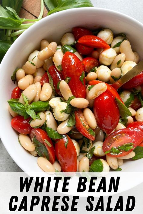 Avocado Oil Dressing, White Bean Salad Recipes, Cannellini Bean Salad, Easy Summer Salad, White Bean Recipes, Tomatoes Mozzarella, Oil Dressing, Salad With Avocado, White Bean Salad