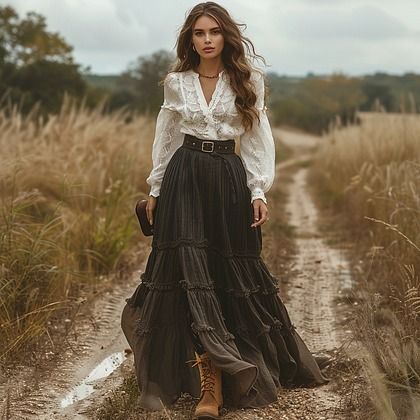 Floral Style Country Cowboy Outfits, Highland Games Outfit Women, Lace Long Skirt Outfit, Old England Fashion, Boho Womens Outfits, Modern Bohemian Fashion, Formal Western Outfits, Country Skirts, 1920s Fashion Women Casual