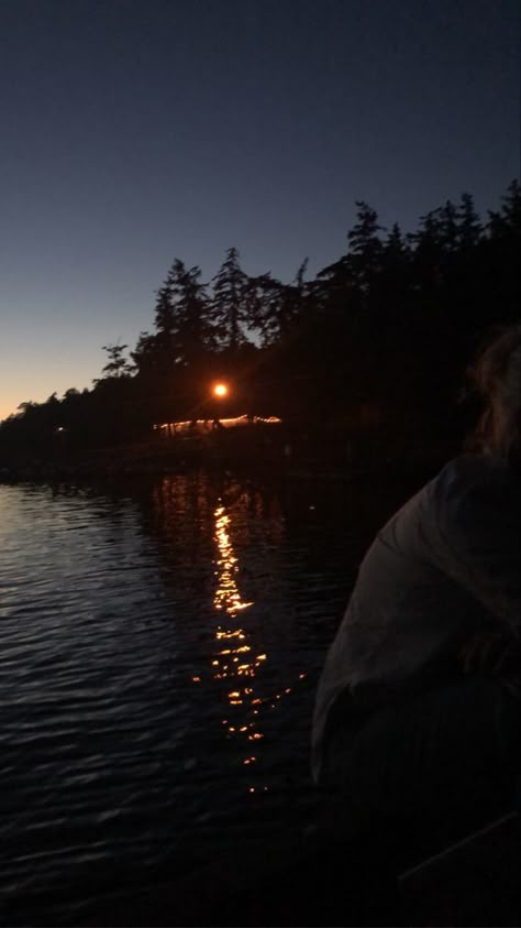 Ines Core, Southern Aesthetic, Lake Time, Beautiful Places Nature, Aesthetic Gif, Night Aesthetic, Summer Nights, Summer Camp, Pacific Northwest