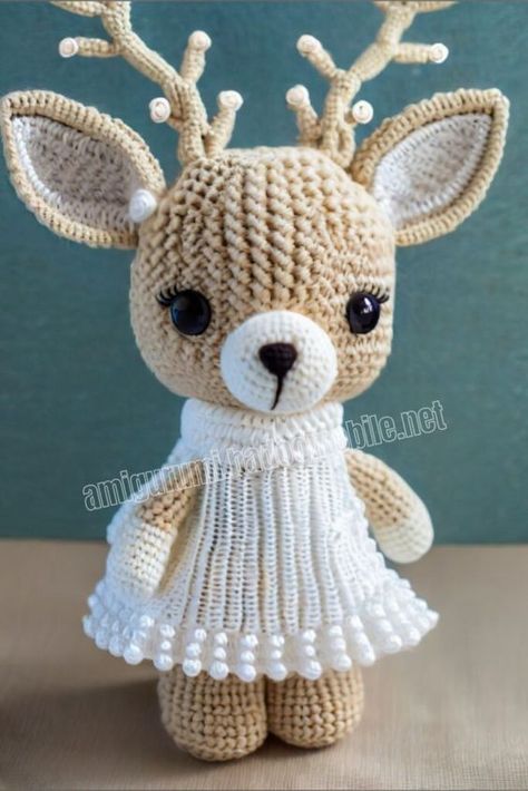 Amigurumi Patrón Gratis Ciervo Navideño-2 3 Christmas Arugami, Christmas Amigurumi Pattern, Amigurumi Christmas Free Pattern, Crochet Reindeer Pattern Free, Christmas Amigurumi Free Pattern, Free Crochet Patterns Christmas, Free Crochet Pattern Christmas, Crochet Christmas Amigurumi, Free Christmas Crochet Patterns