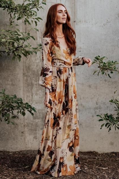 Floral Maxi Dress With Sleeves, Fall Wedding Outfits, Neutral Dresses, Dresses Velvet, Dresses Holiday, Maxi Dresses Fall, Baltic Born, Velvet Dresses, Dresses Bridesmaid