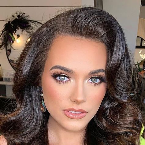 Boun Vang on Instagram: "She’s back 👑 Get ready @misscollegiateamerica 2024✨ • Hair&Makeup on the gorgeous @haleypontius @missarcollegiateamerica • • #Arkansas #makeup #powerofmakeup #wedding  #bride #makeupartist #northwestarkansas #fashion #beautiful #pageant #photooftheday #instagood #makeupartistworldwide #life #happy #artist #style #worldwide #glam #LA #love #picoftheday #bridal #Model #Dallas #Hollywood #NewYork #missusa #missuniverse #art" Pageant Glam Makeup, Pageant Makeup For Brunettes, Pagent Makeup, Pageant Hair And Makeup, Headshot Makeup, Liquid Cat, Interview Makeup, Bridal Model, Natural Dramatic