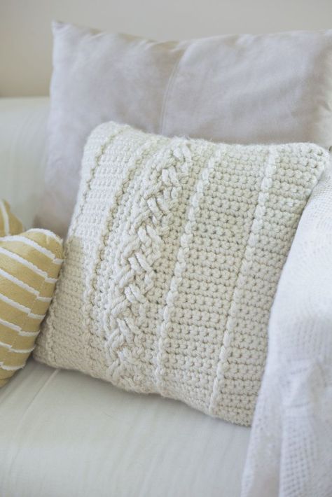 I Love This Yarn Patterns Crochet, Crocheted Pillows, Farmhouse Crochet, Crocheted Pillow, Crochet Pillow Patterns Free, Crochet Pillow Cases, Crochet Cushion Pattern, Cushion Cover Pattern, Pillow Covers Pattern